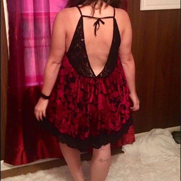 Free People Burnout Velvet Floral Tunic/Mini Dress in red and black, size L - Picture 2 of 6